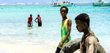 boys-on-the-beach_908x888